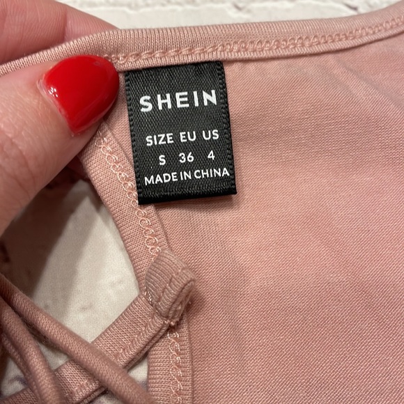 NWOT Shein Scoop Neck Cold Shoulder Tee - Picture 8 of 8